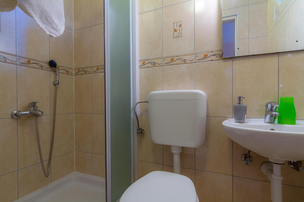 Apartman Haus Maja Banjol ภายนอก รูปภาพ