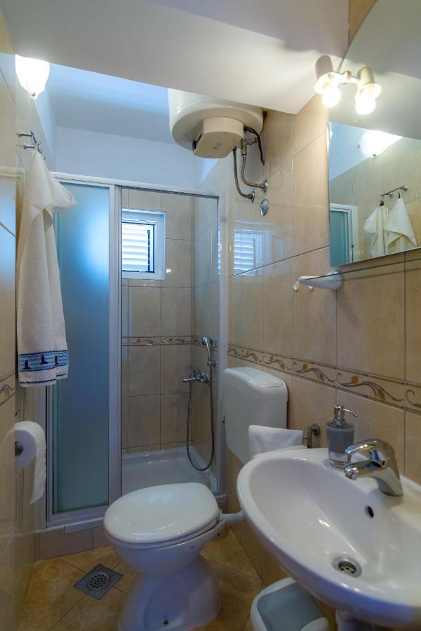 Apartman Haus Maja Banjol ภายนอก รูปภาพ