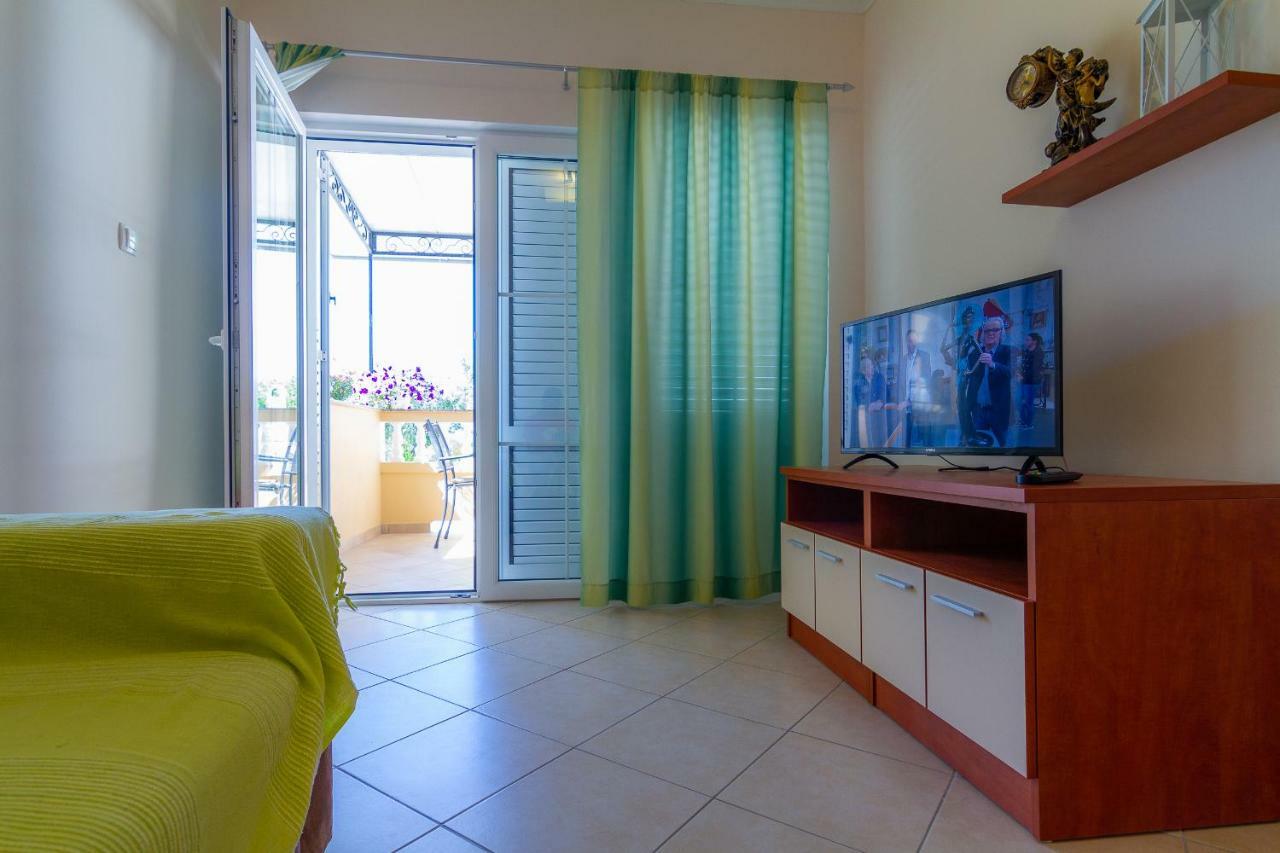 Apartman Haus Maja Banjol ภายนอก รูปภาพ